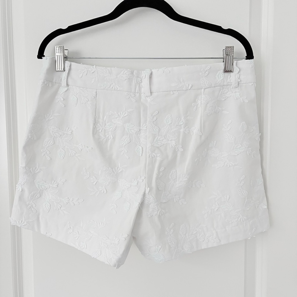 LOFT Riviera White Floral Embroidered Women Shorts 6 NWT - Picture 3 of 6